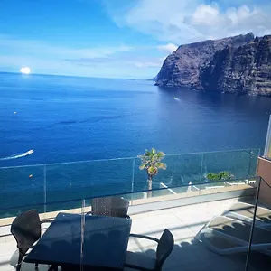 Magnificent Apt. With Sea View, Cliff & Marina Appartement